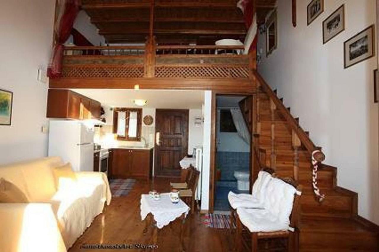 Traditional Studio Skyros Exterior photo