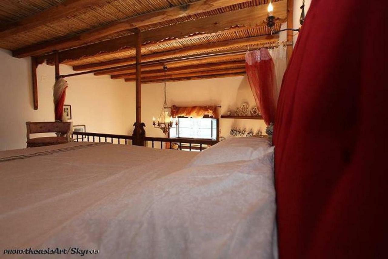 Traditional Studio Skyros Exterior photo
